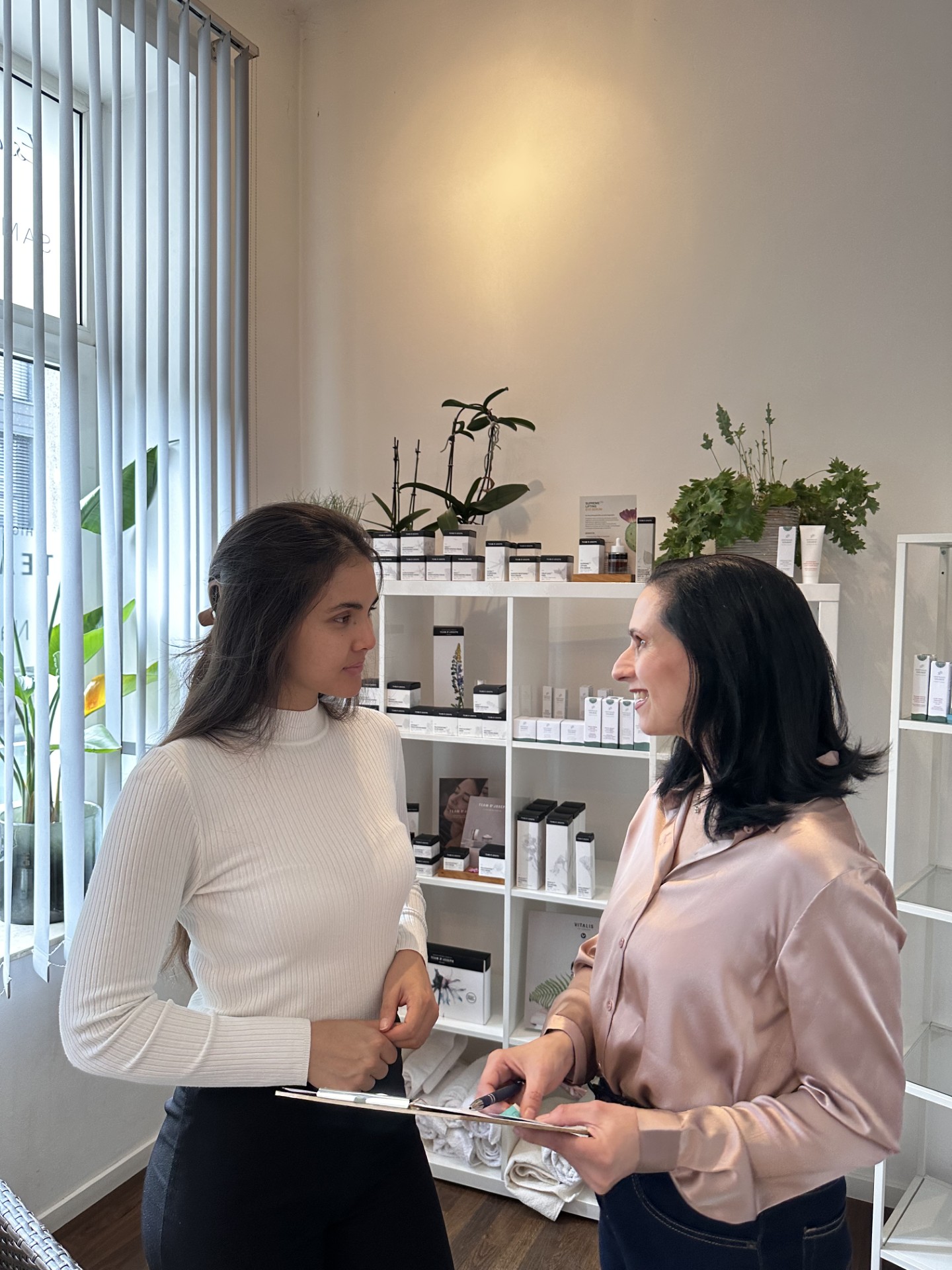 Du betrachtest gerade Beratung und Neuevaluierung der Haut✨